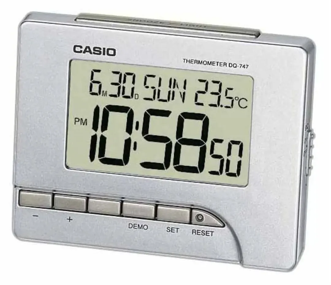 Casio DQ-747-8EF Tafelklok - Zilver