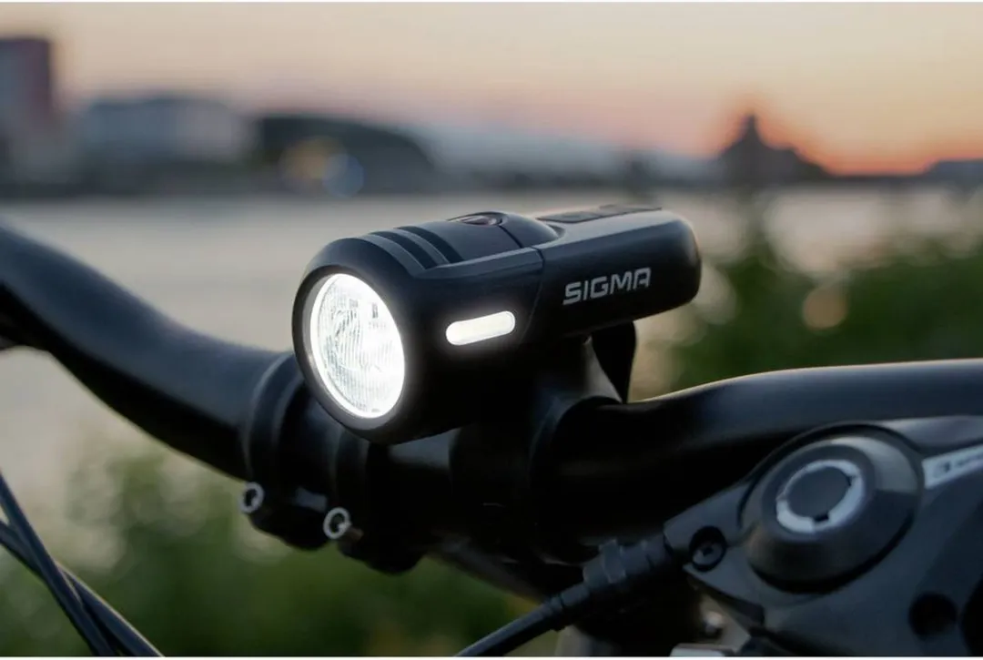 Sigma Aura 45 USB Fietslamp - 45 Lux - Zwart