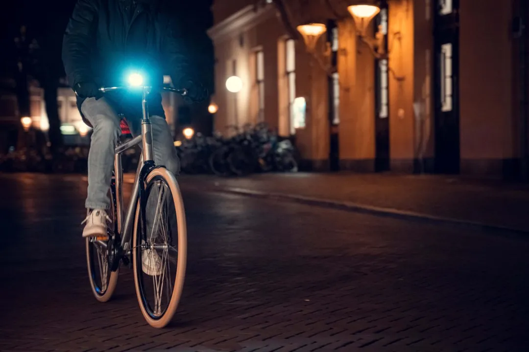 AXA Dwn Set 30 Lux Fietsverlichting - USB Oplaadbaar - Zwart