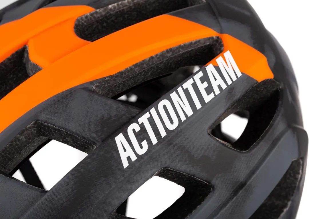 Cube Badger X Actionteam Fietshelm - 21 Ventilatiegaten - 52-56cm - Zwart/Oranje