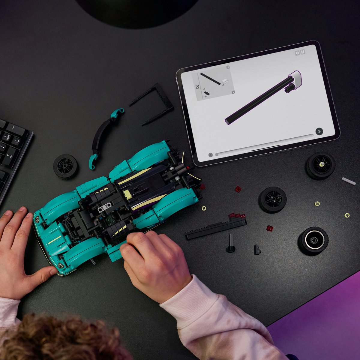 LEGO® Technic Aston Martin Valkyrie Modelautoset - 42208