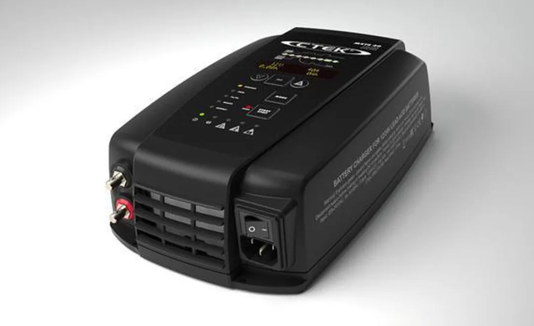 CTEK MXTS 40 Loodzuuraccuoplader 12V/24V - Zwart