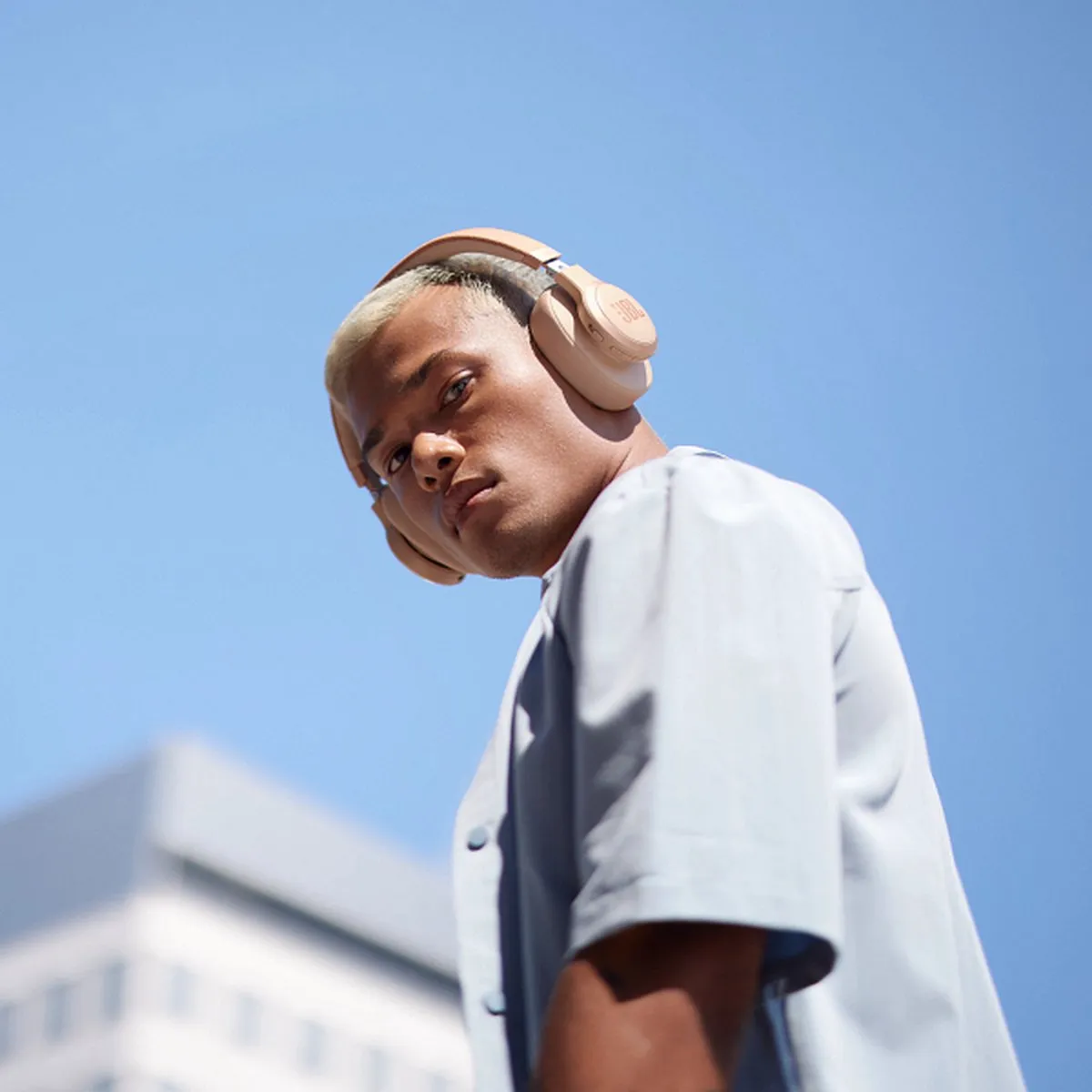 JBL Live 770NC Noise Cancelling Koptelefoon - 65u - Zand - afbeelding 6 van 6