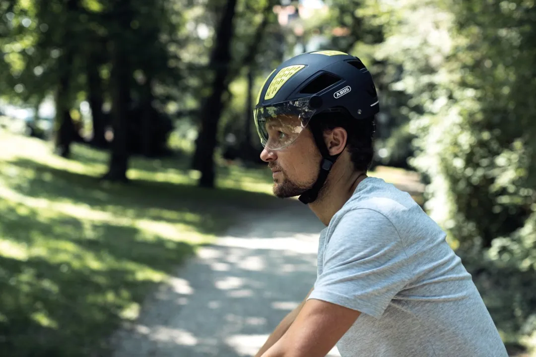 ABUS Hyban 2.0 Ace Fietshelm Titan M
