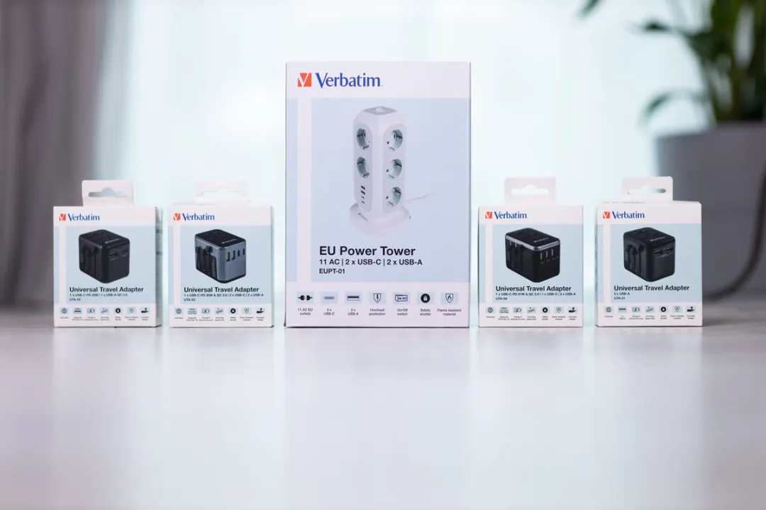 Verbatim 49545 Reisstekker UTA-03 PD30W - 5x USB - Type A/B/C/D/E/F/G/H/I/J/K/L/M/N/O