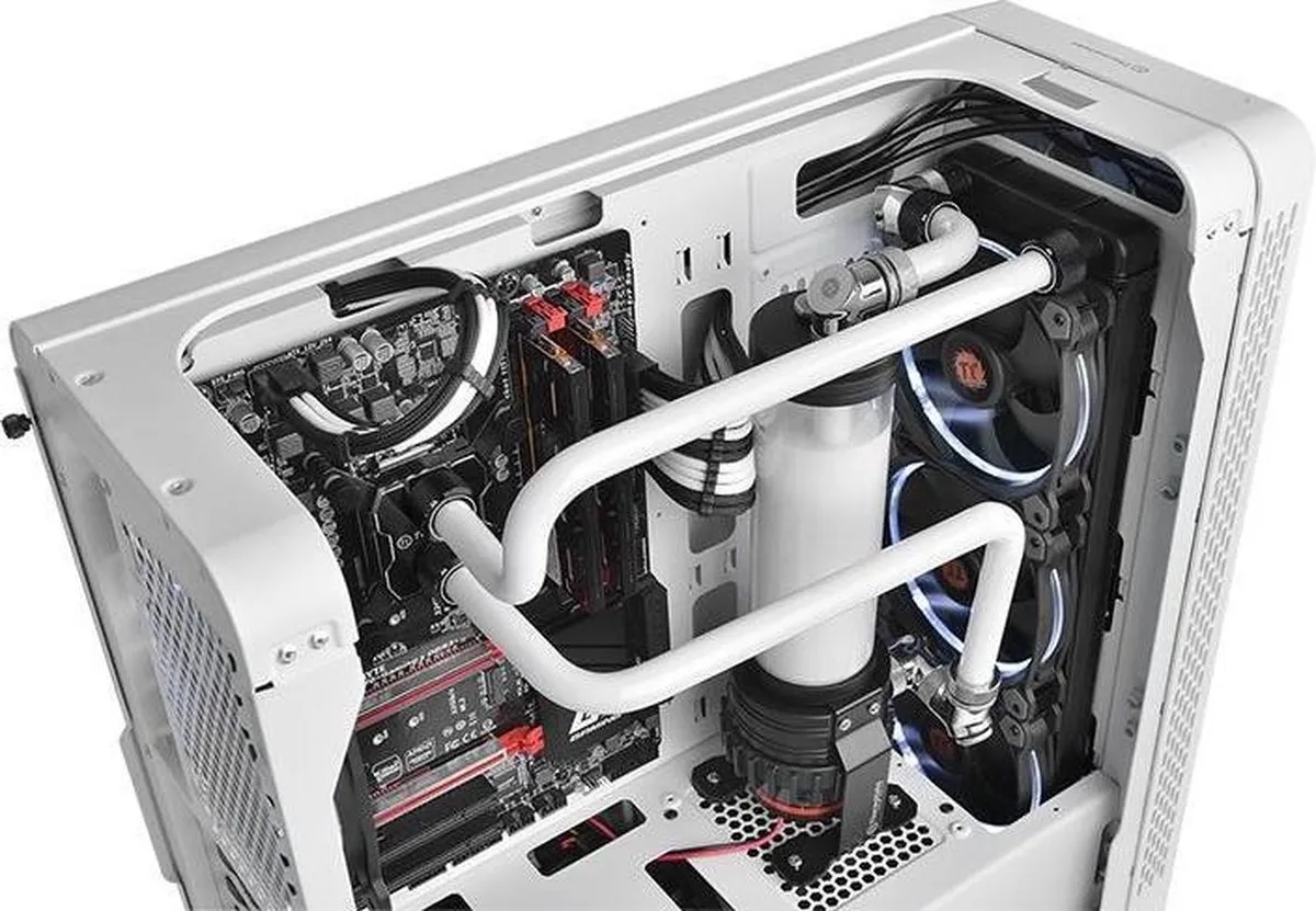 Thermaltake CL-W214-CU00BL-B Koelring - 26mm - Zwart - afbeelding 6 van 6