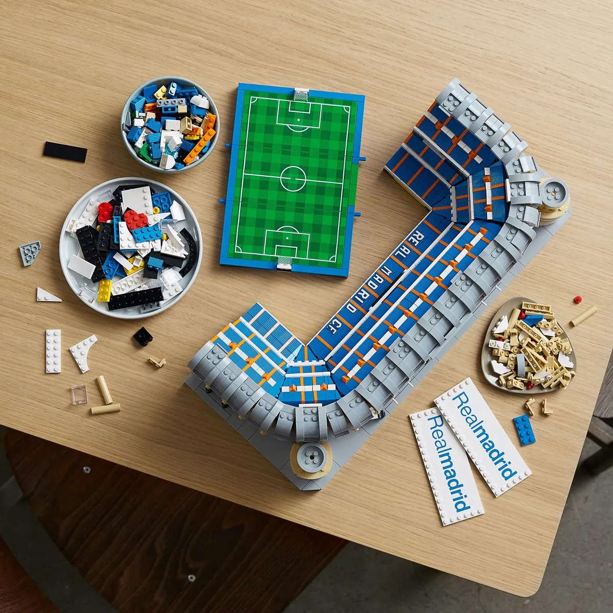 LEGO Real Madrid Stadion Santiago Bernabéu 10299 - afbeelding 3 van 6