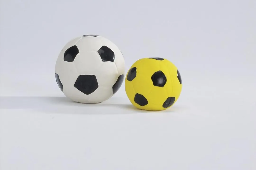 Beeztees Latex Voetbal S - Zwart/Wit