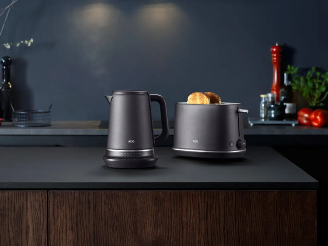AEG GOURMET 7 K7-1-6BP Waterkoker 1.7L - 2400W - Zwart