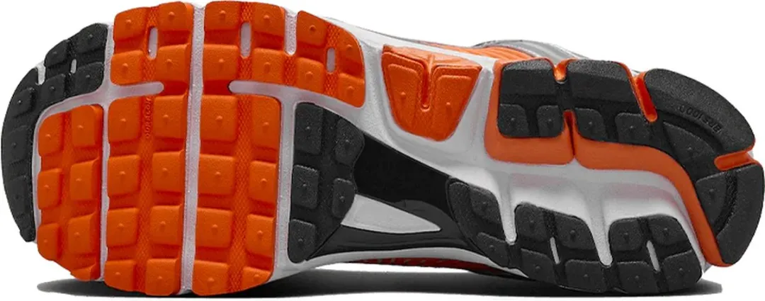 Nike Zoom Vomero 5 Sneakers - Maat 44 - Platinum Tint & Safety Orange
