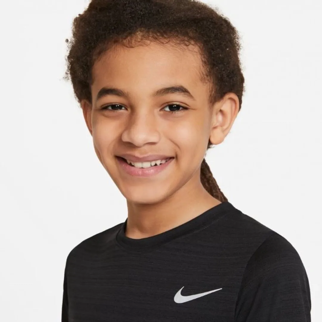 Nike Dri-FIT Miler Jongens Sportshirt 158 - DD3055-010 - Zwart