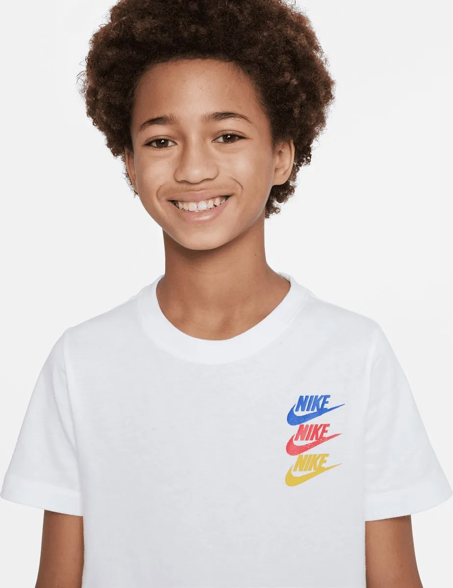 Nike Sportswear Graphic Kids T-shirt FJ5391-100 - 140 - Wit