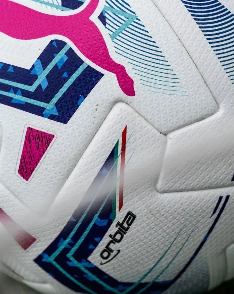 PUMA Orbita Serie A Voetbal 5 - Wit