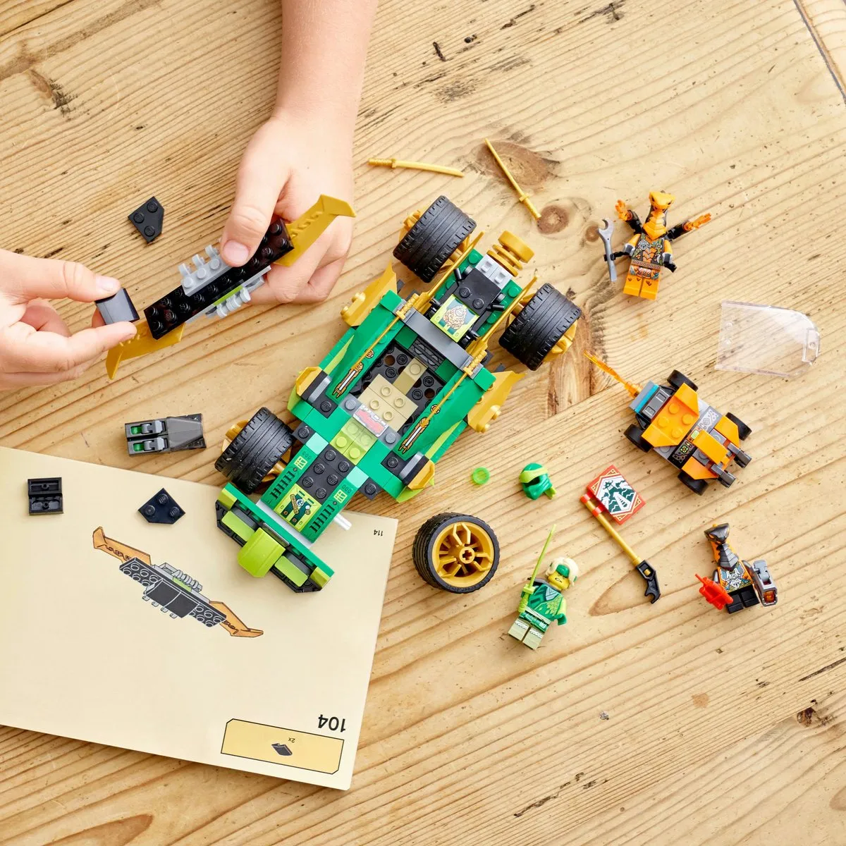 LEGO Ninjago Lloyd's Racewagen EVO 71763 - 279 Stukken - afbeelding 4 van 6