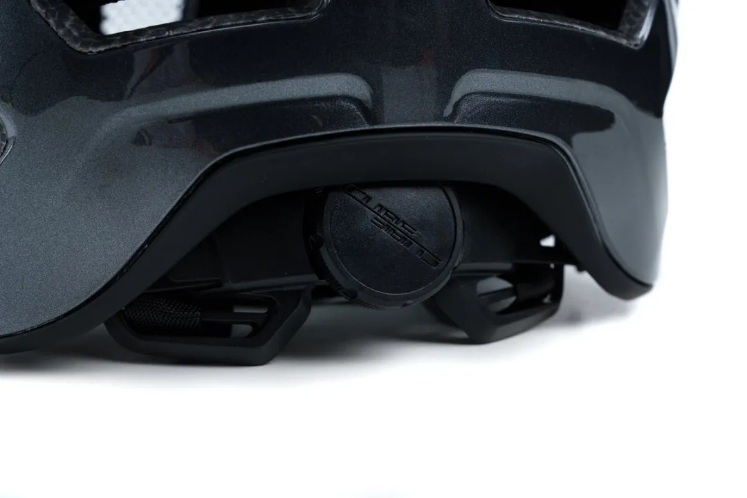 Cube Quest Fietshelm - 15 Ventilatiegaten - M - Glans Zwart