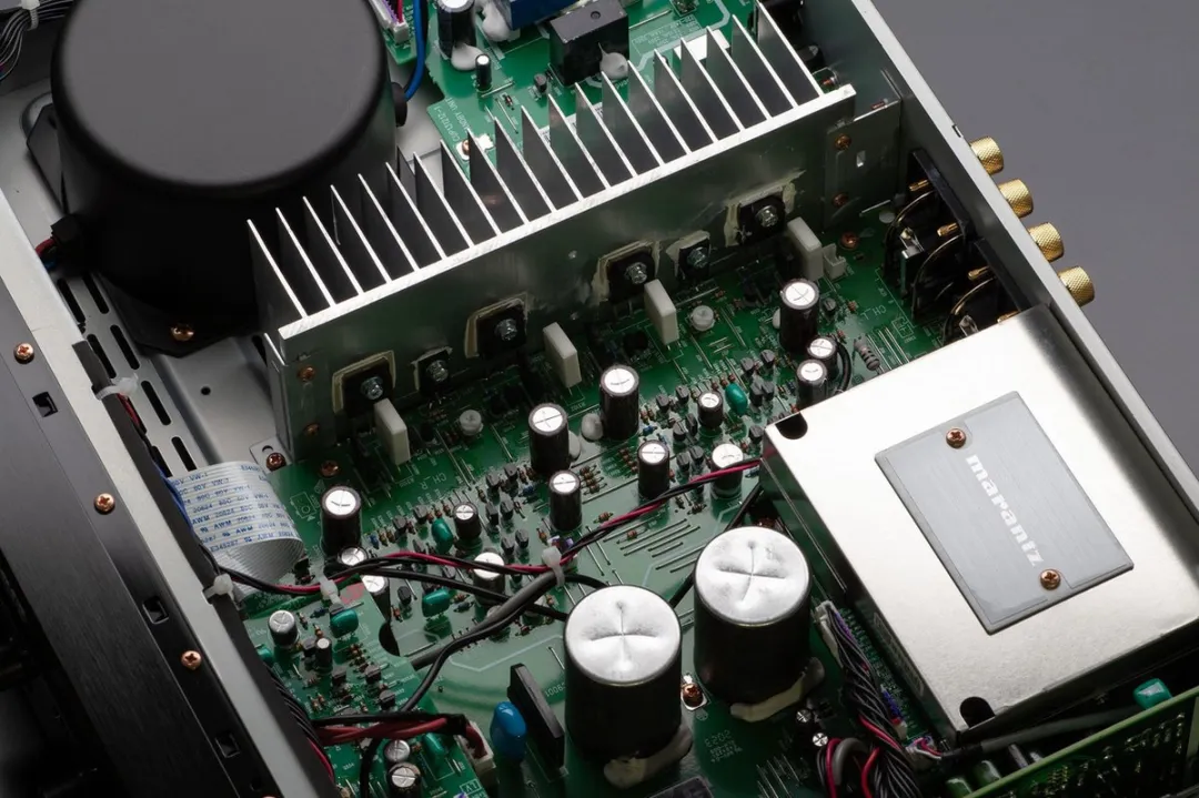 Marantz PM6007 Geïntegreerde Versterker - 120W - afbeelding 6 van 6
