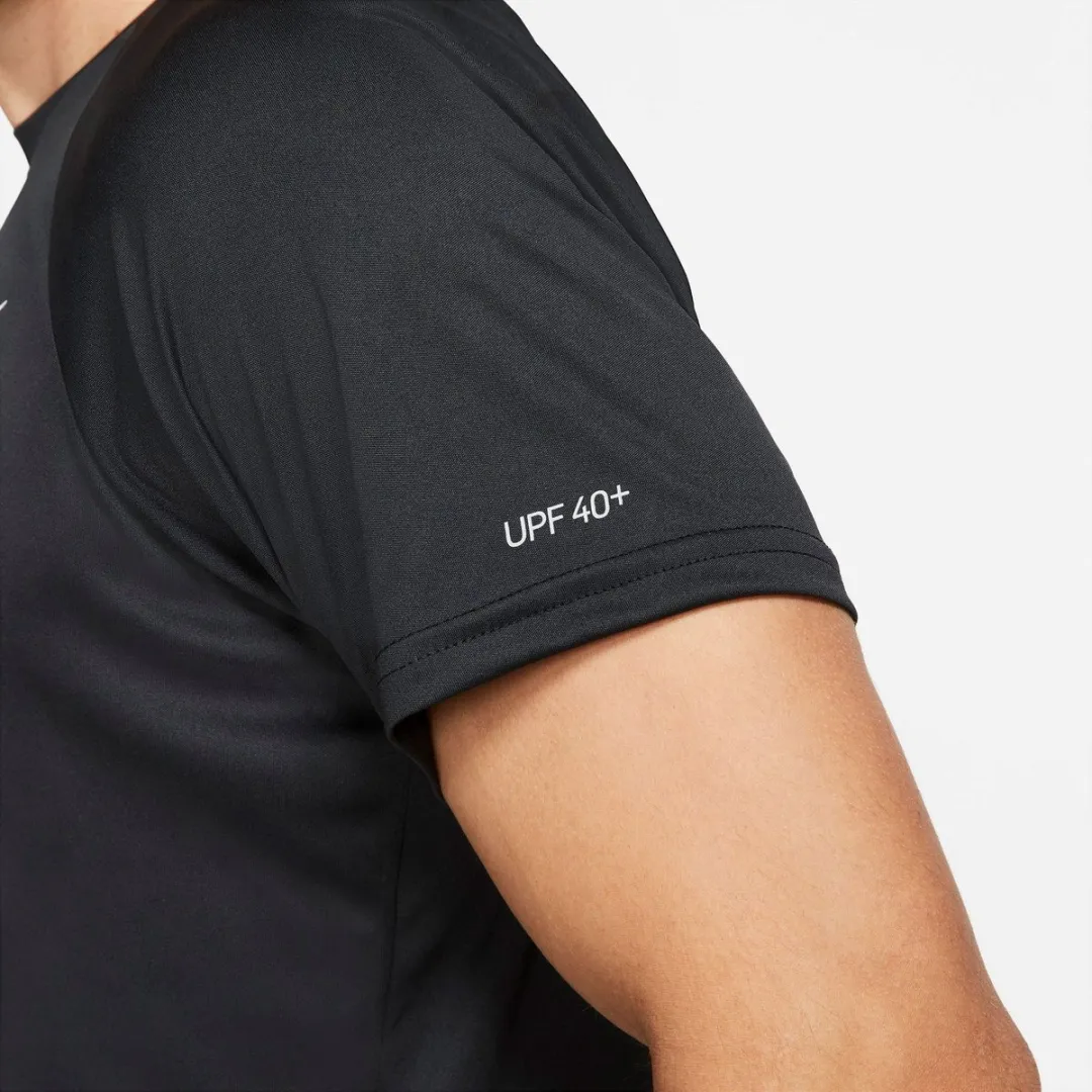 Nike Essential SS Hydroguard Heren XXL - Zwart