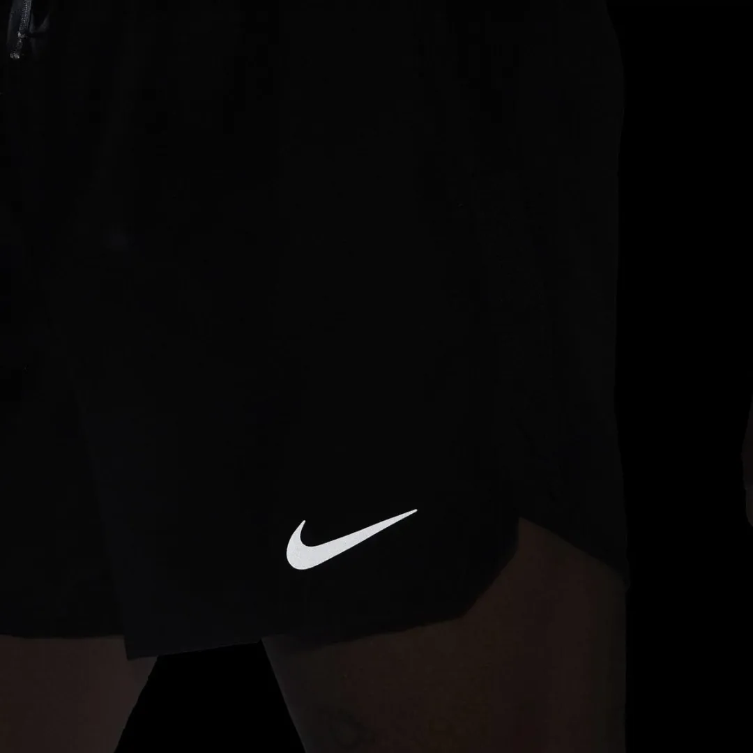 Nike Dri-FIT Challenger 5IN Short Heren - XL - Zwart