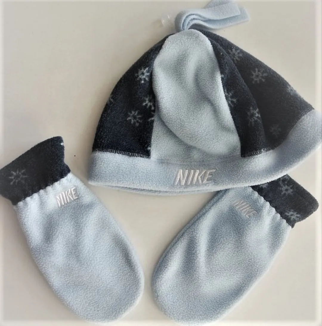 Nike Muts met Handschoenen Set