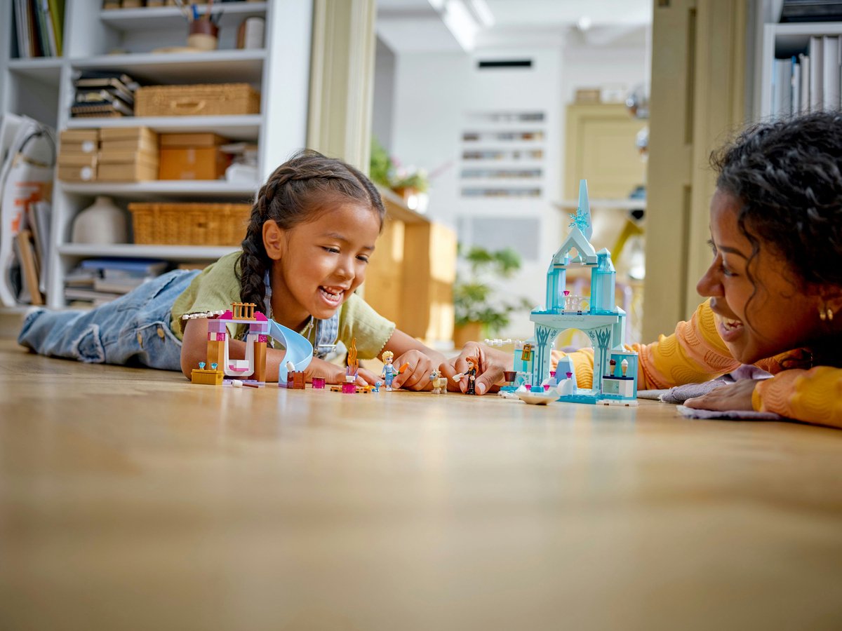 LEGO Disney Elsa's Frozen kasteel - 43238