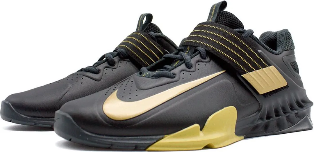 Nike Savaleos Gewichthefschoenen 43 - Zwart/Goud
