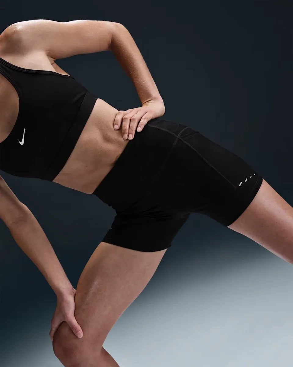 Nike Swift Women's High-Waisted 4i Short - Zwart L
