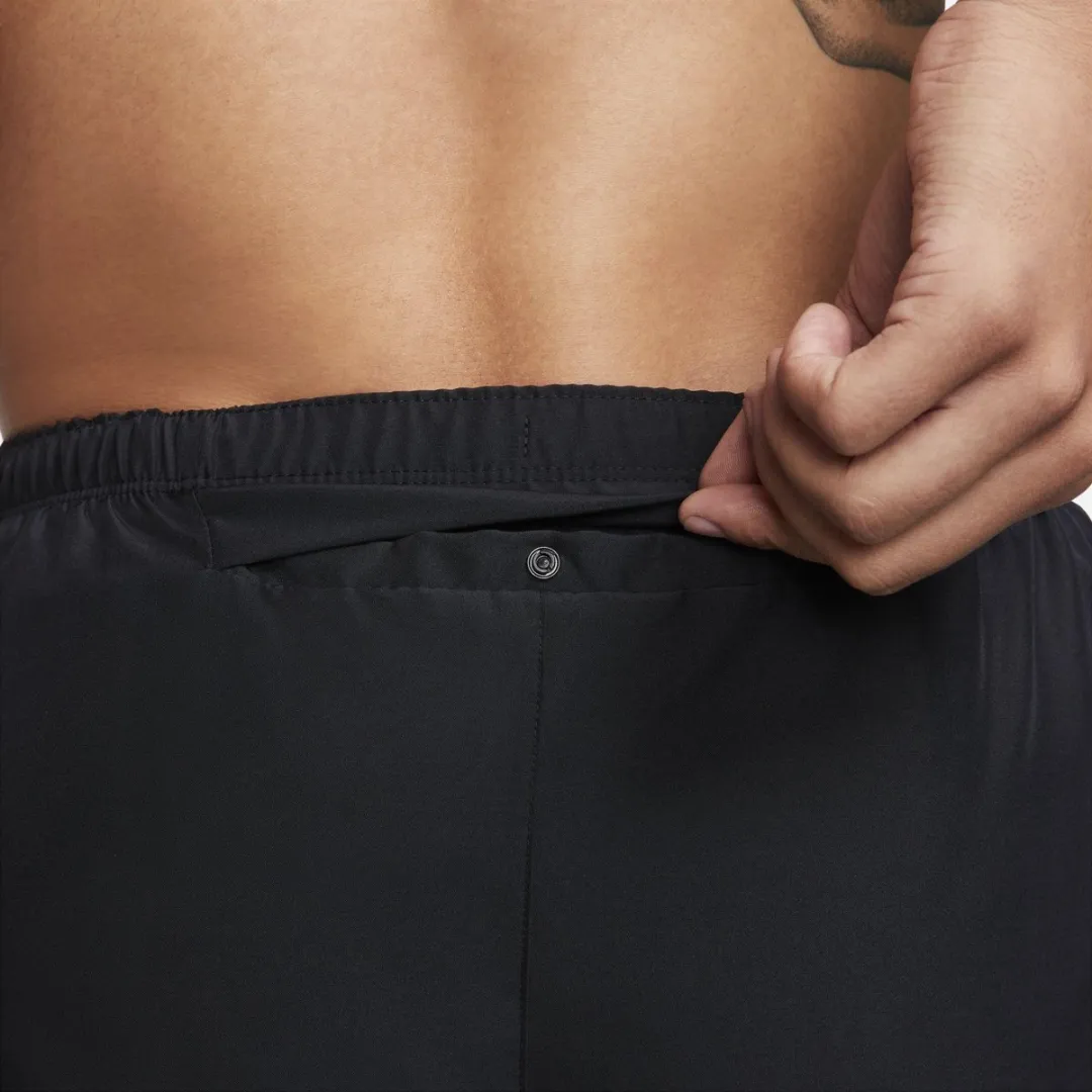 Nike Dri-FIT Challenger 5IN Heren Short - S - Zwart