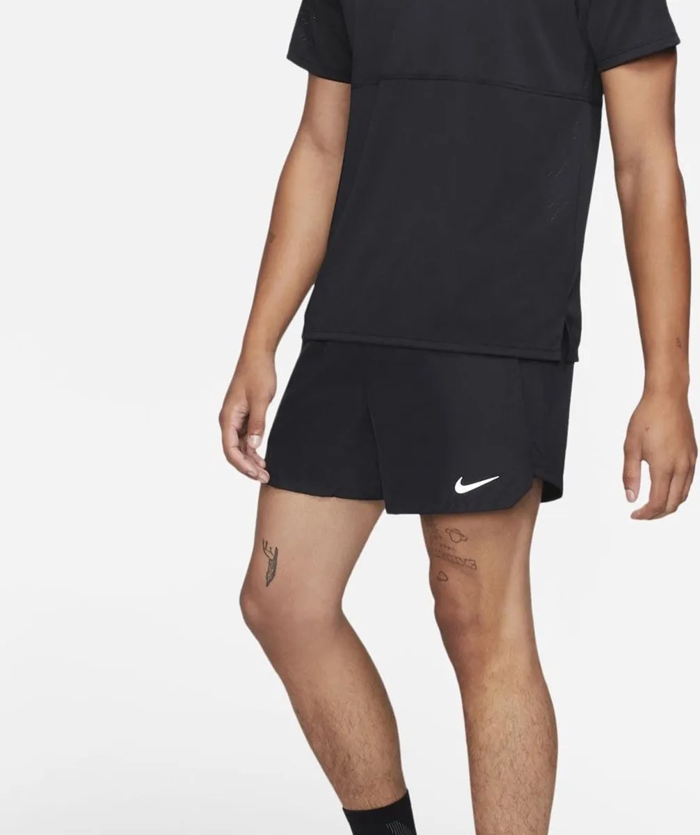 Nike Dri-FIT Challenger 5IN Heren Short - S - Zwart