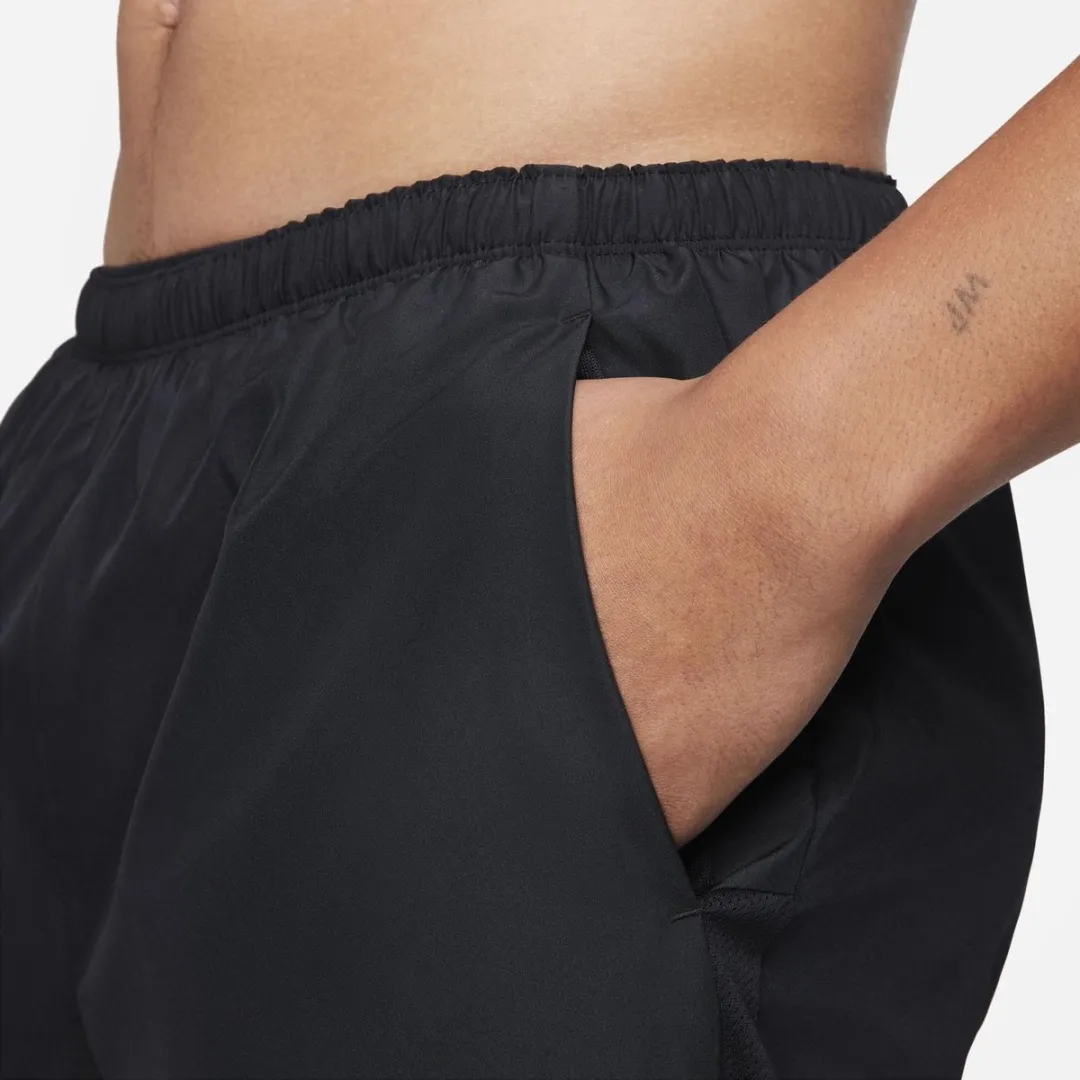 Nike Dri-FIT Challenger 5IN Heren Short - S - Zwart