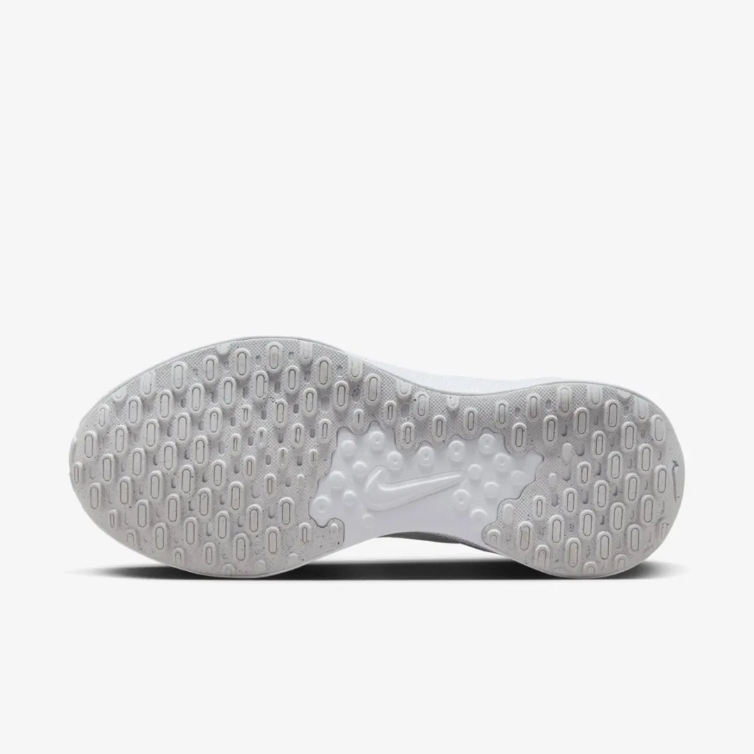 Nike Revolution 7 FB2208-100 Sportschoenen - Wit - Maat 42.5