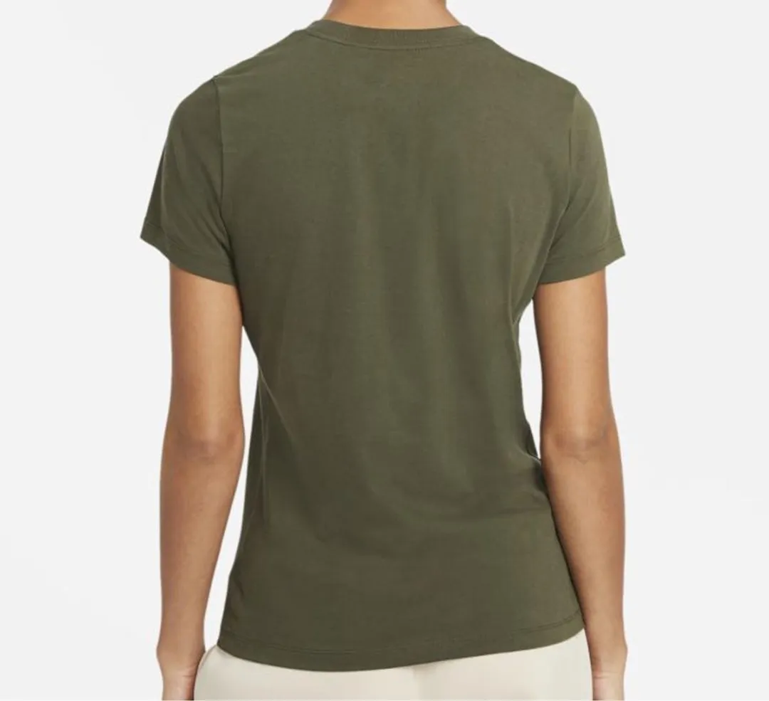 Nike Sportswear Essential Sportshirt CZ7339-325 - S - Donkergroen