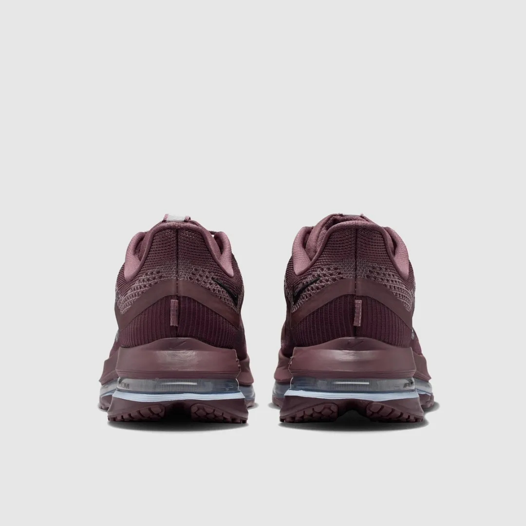 Nike Pegasus Premium Hardloopschoenen Dames - 39 - Bruin