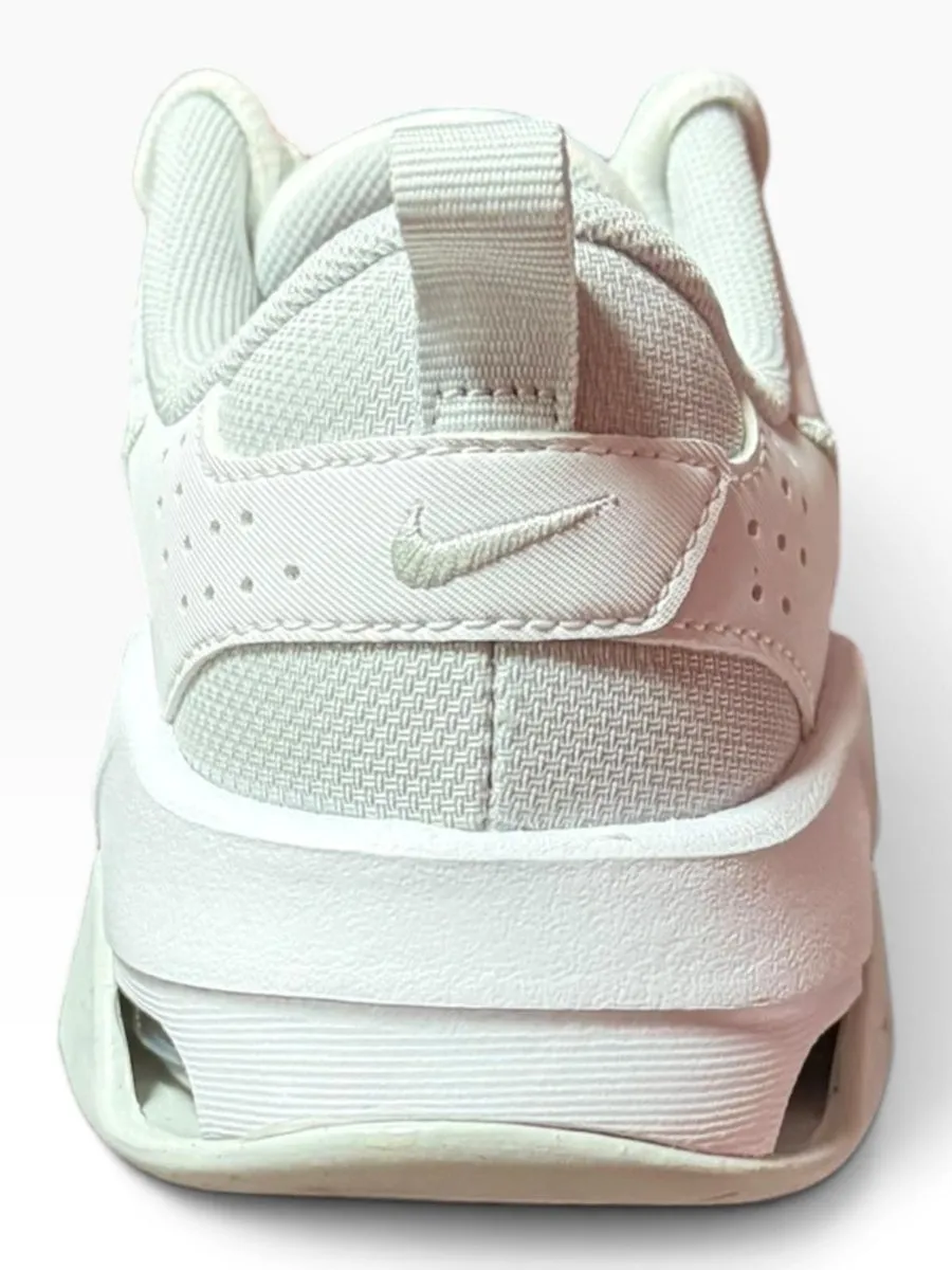 Nike Zoom Bella 6 Sportschoenen - Dames - Wit - Maat 39
