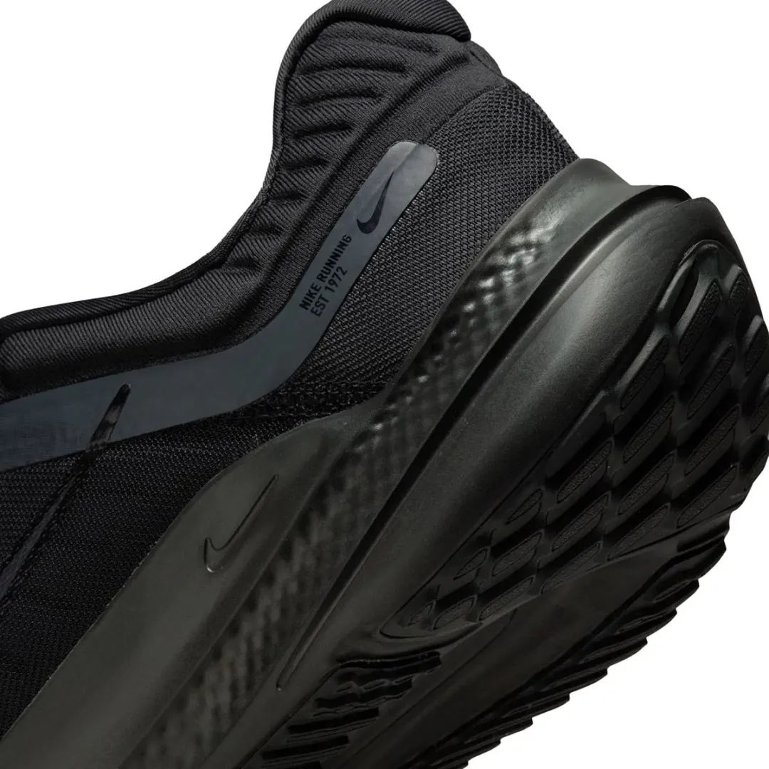 Nike Quest 5 Road Running Schoenen - Maat 42.5 - Zwart