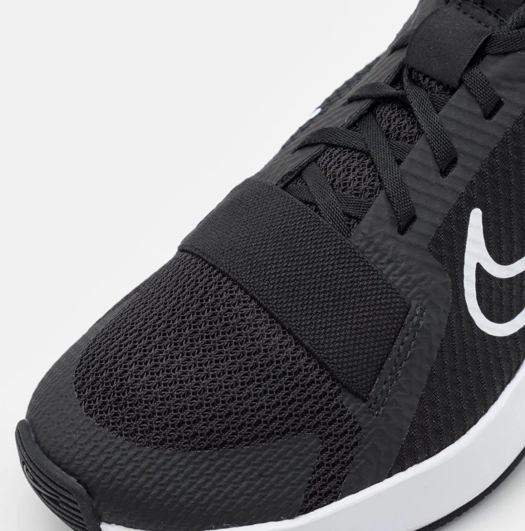 Nike MC Trainer 2 Sportschoenen Vrouwen 38.5 - Zwart/Wit