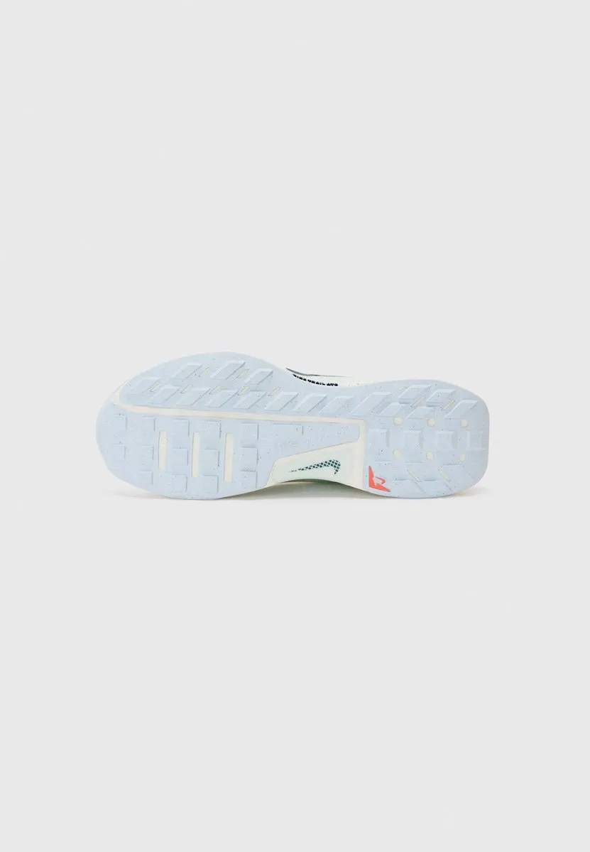Nike Jumper Trail 3 Heren Sportschoen 48.5 - Wit