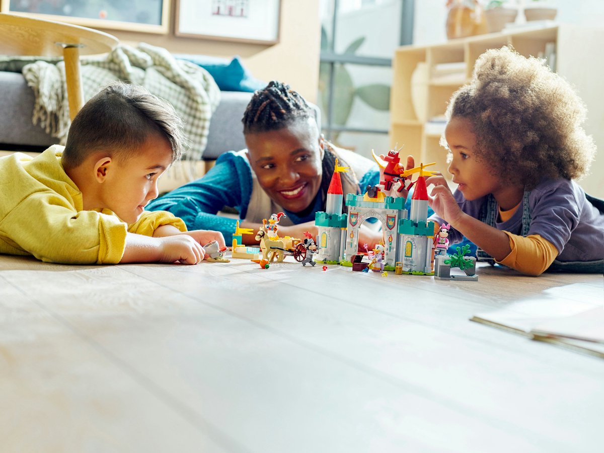 LEGO Mickey and Friends Mickey and Friends Kasteelverdedigers - 10780