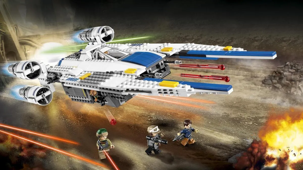 LEGO Star Wars U-Wing Fighter 75155 - 659 Stukken