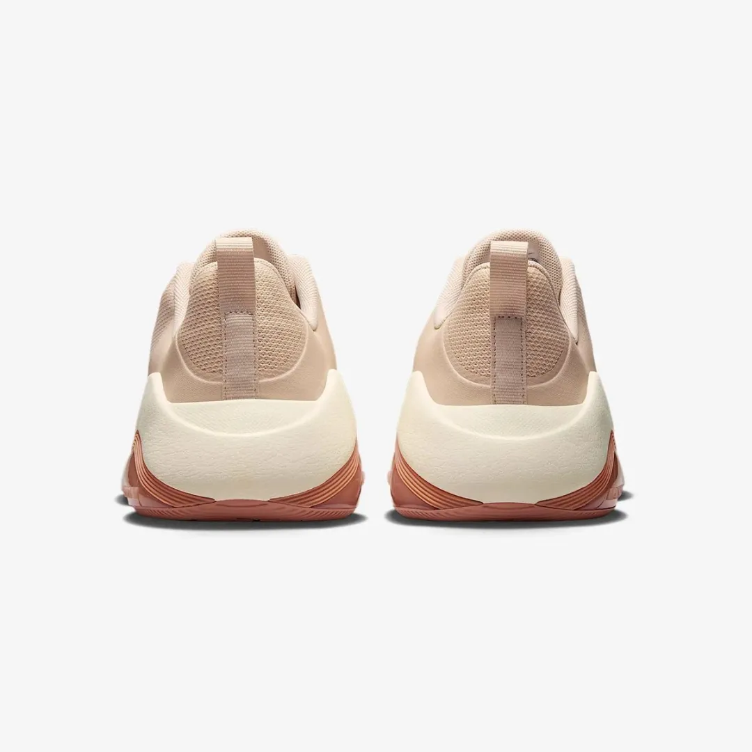 Nike Air Zoom Bella 7 Sportschoenen Dames FZ1689-200 - 41 - Beige/Wit