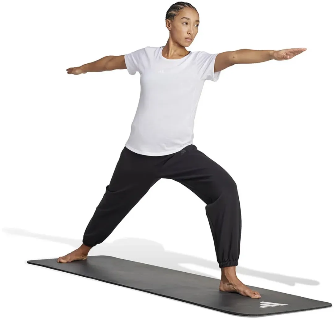 Adidas Yoga Essentials T-shirt Wit S