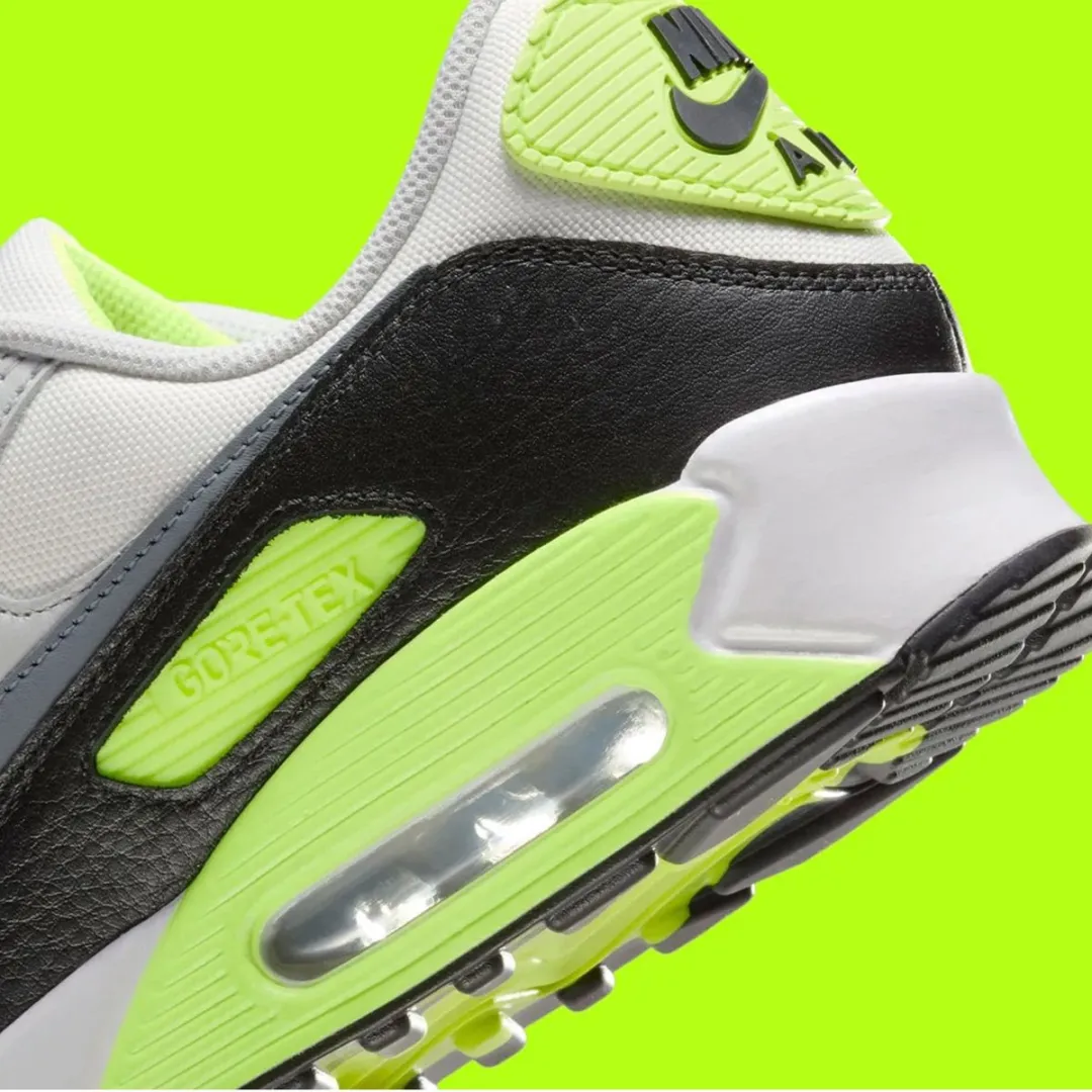 Nike Air Max 90 GORE-TEX FD5810-102 - Maat 40