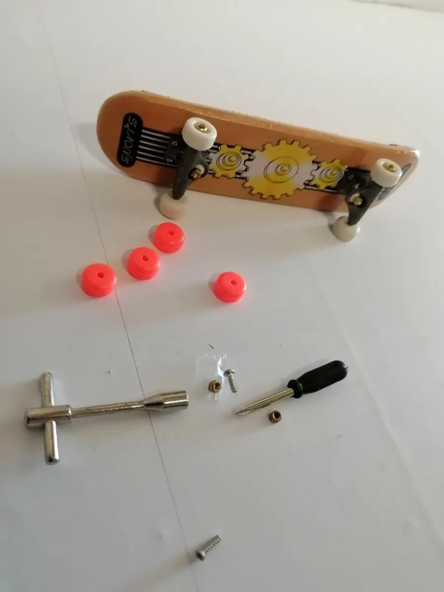 Total Mini Finger Skateboard - Mix