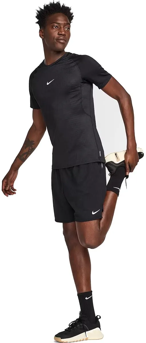 Nike Dri-FIT Totality Breathe Short Heren S - HJ4058-010