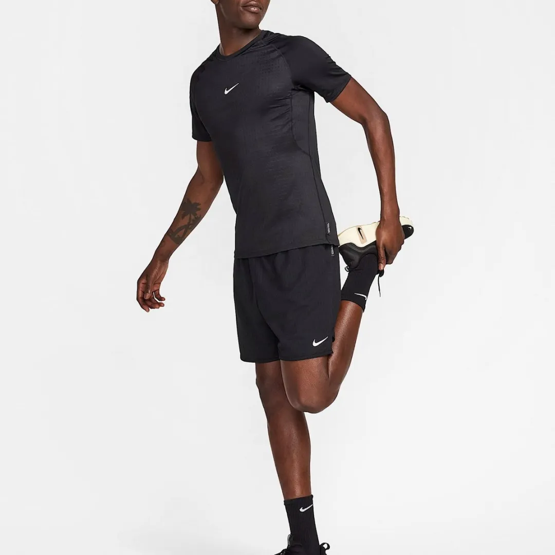 Nike Dri-FIT Totality Breathe Short Heren S - HJ4058-010