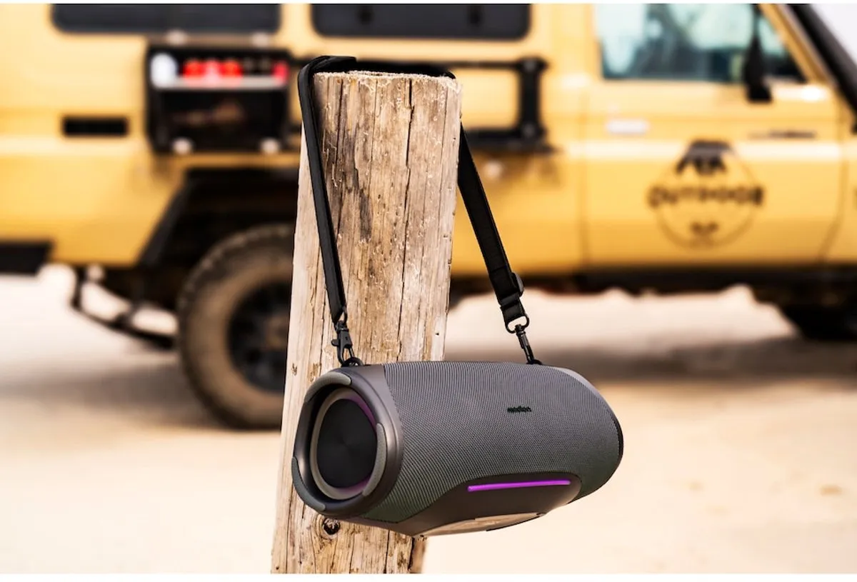 MEDION P61762 draagbare Bluetooth luidspreker (oplaadbare batterij, bass boost, RGB lichteffecten, IPX7 waterbescherming & robuust, geïntegreerde powerbank, 2x 25 W RMS) Antraciet