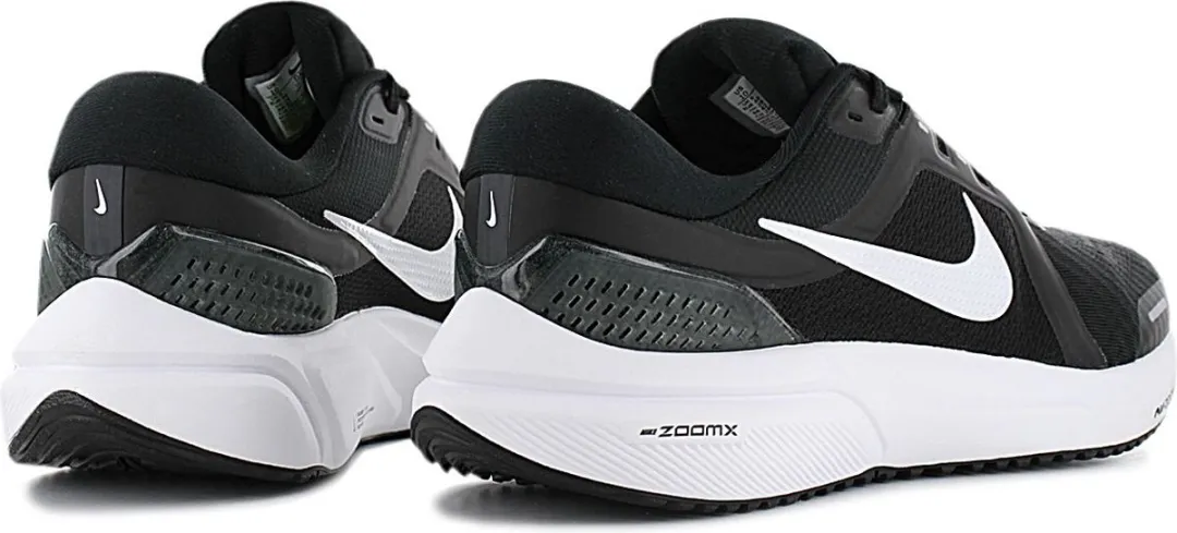 Nike Air Zoom Vomero 16 Hardloopschoenen 46 - Zwart