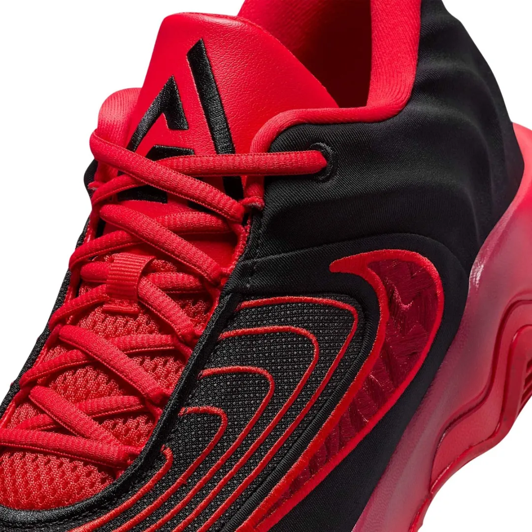 Nike Giannis Immortality 4 Sportschoenen - Maat 43 - Zwart/Rood