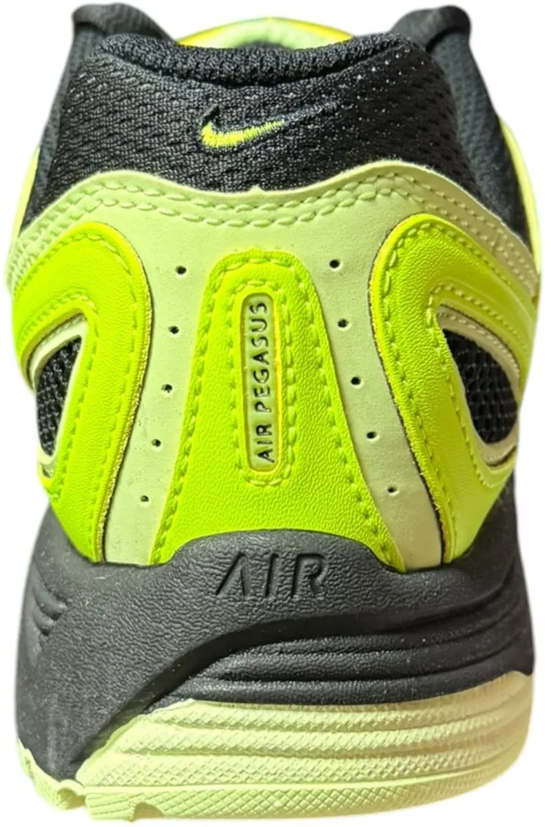 Nike Air Pegasus 2005 Sportschoenen - Maat 39 - Zwart/Groen