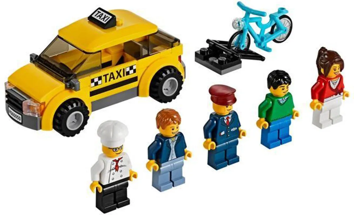 LEGO City Treinstation 60050 - 423 Stukken - 5 Minifiguren