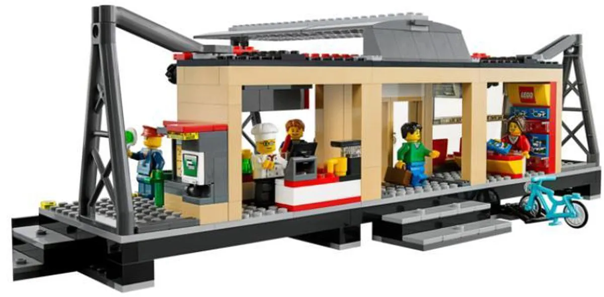 LEGO City Treinstation 60050 - 423 Stukken - 5 Minifiguren
